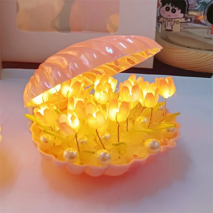 Tulip Flower Shell Lamp