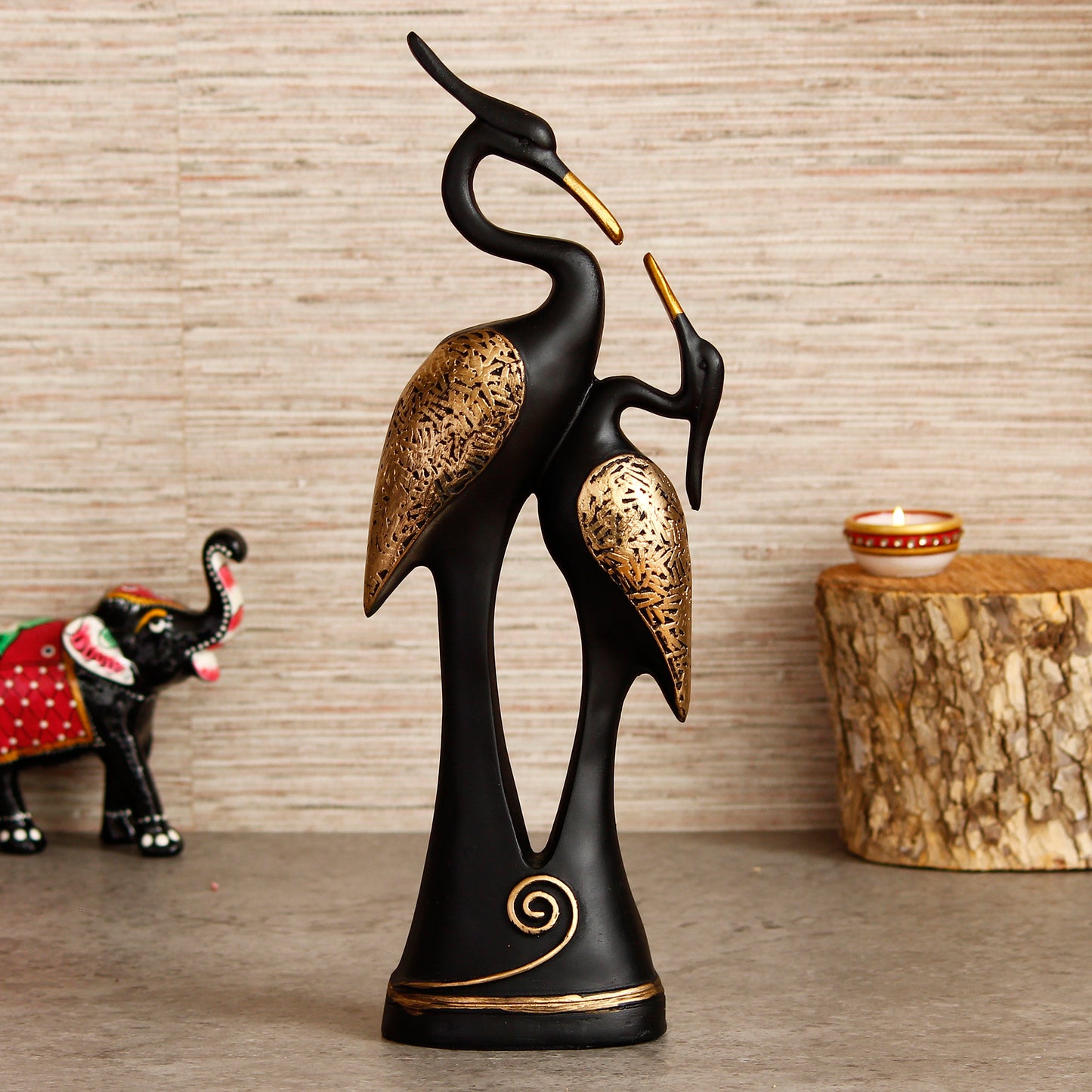 Black Loving Swan Couple Handcrafted Polyresin Decorative Showpiece